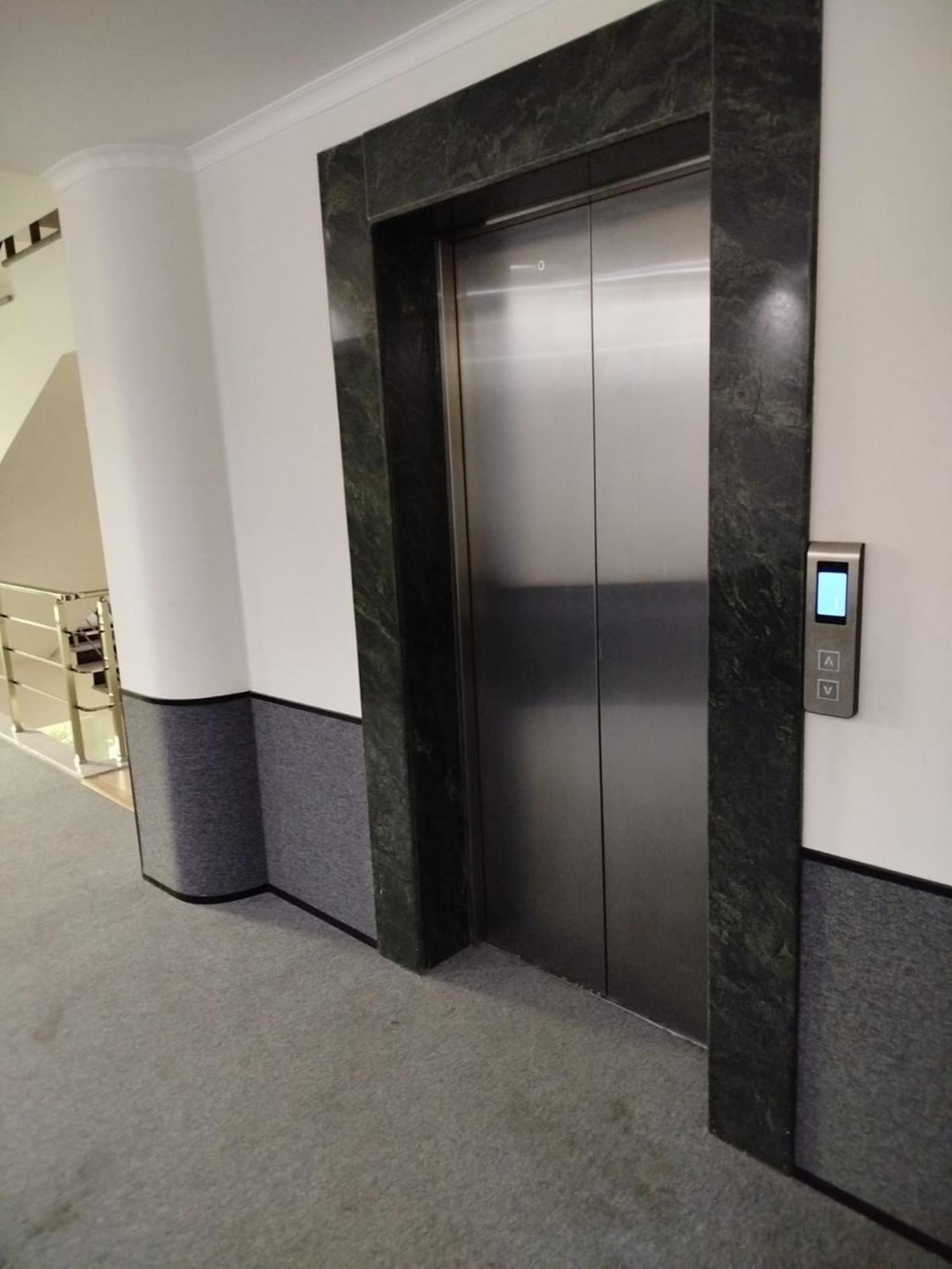 Green Tower Hotel ティビリシ エクステリア 写真