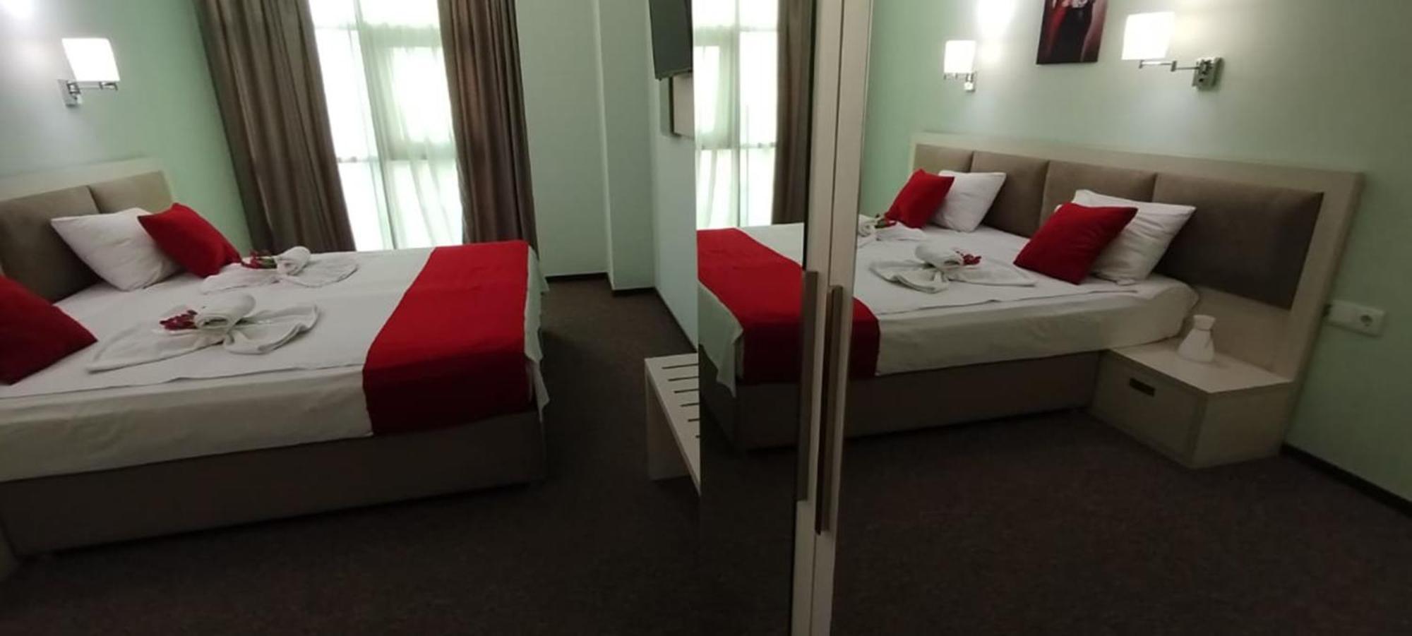 Green Tower Hotel ティビリシ エクステリア 写真